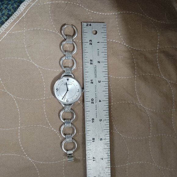 Brighton Watch York Womens Silver-Tone Link Bracelet With White Dial Heart - Picture 6 of 10